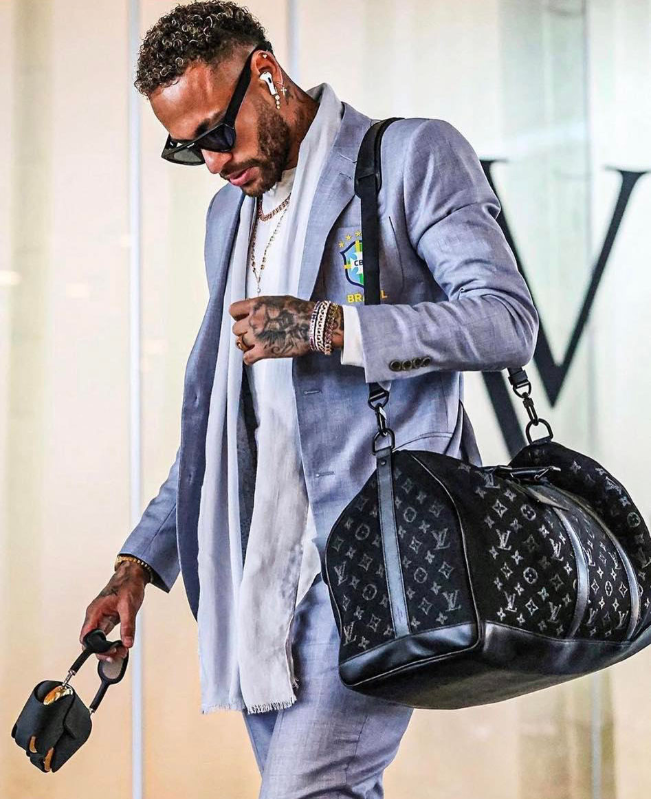 Neymar khong chi da bong hay ma con la quy ong thoi trang-Hinh-4