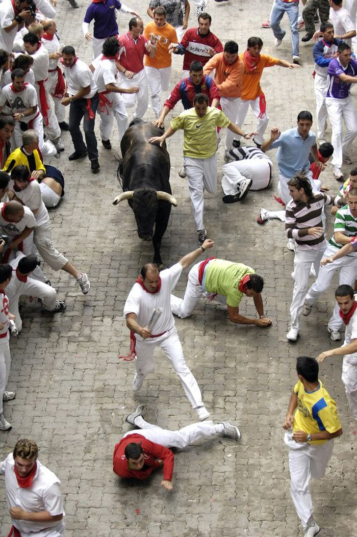 Xem le hoi truyen thong, cu ong mat mang oan vi bi bo huc-Hinh-3