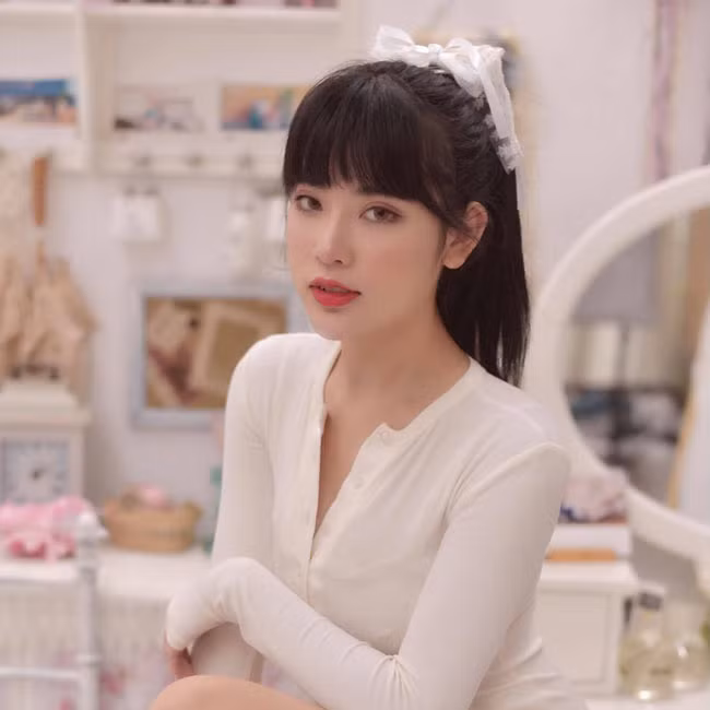 Tương lai, cô dự định tham gia một khoá học chuyên sâu về nghề diễn để trau dồi kỹ năng diễn xuất của mình.