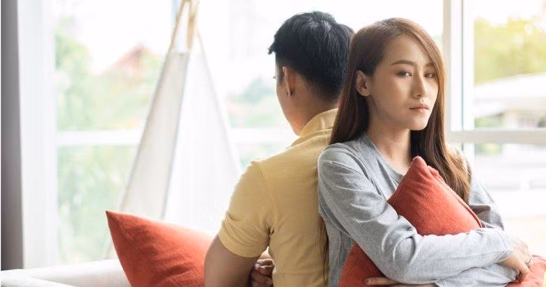 Song chung nhung khong duoc coi trong trong ngoi nha ay!