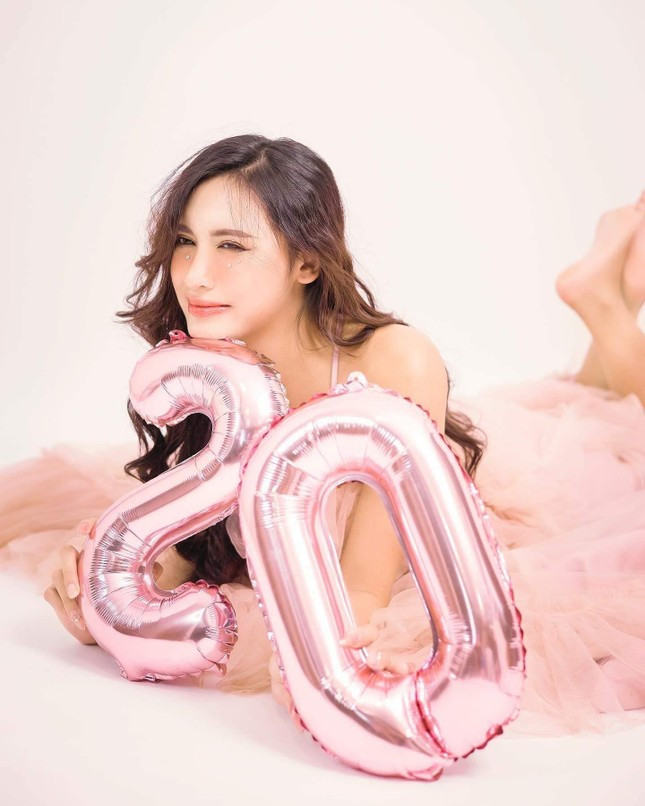 Ro ri thong tin MC/BTV Tuong Vy quay lai duong dua sac dep