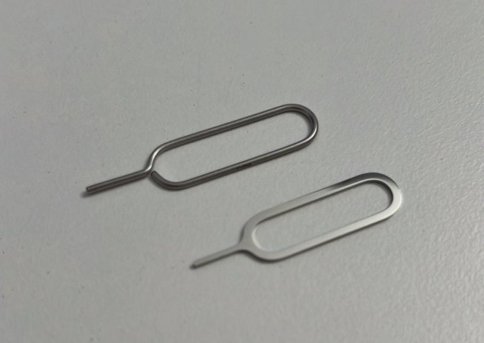 Tranh cãi cây lấy sim của Apple có giá gần 100.000 đồng Tranh cai cay lay sim cua Apple co gia gan 100.000 dong