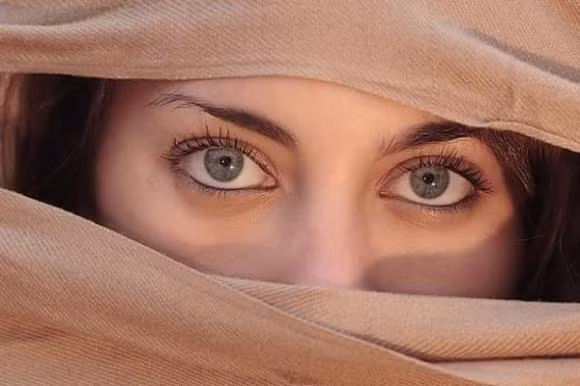 Phu nu du dep ma co dac diem nay, dan ong dung dai lay-Hinh-4