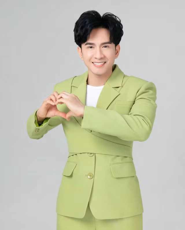 Lam Truong va Dan Truong U50, ngay cang phong do va dien trai-Hinh-9