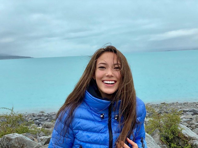 Ve dep lai cua nu VDV truot tuyet du Olympic 2022-Hinh-8