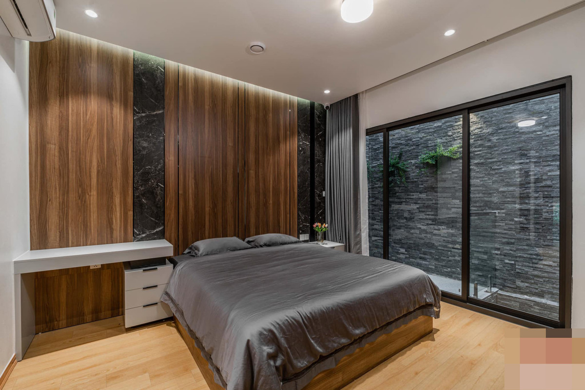 Nha pho nghe thuat day say dam, tran nhu dai lua uon quanh-Hinh-18