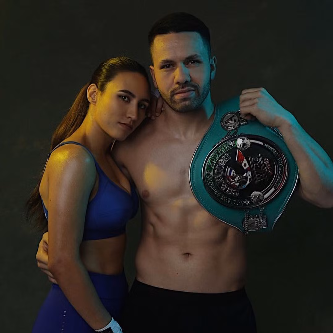 Nu vo si MMA tung bi quay roi trong phong tap-Hinh-6