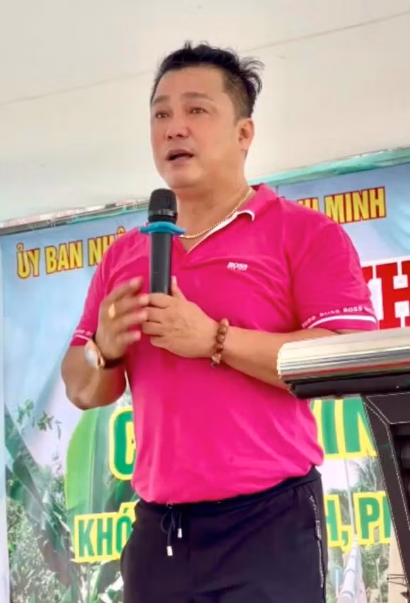 Lý Hùng cùng em gái thực hiện di nguyện cuối cùng của bố ruột ảnh 1