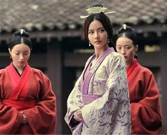 Ly do Tao Thao khong giet Han Hien De ma con ga con gai