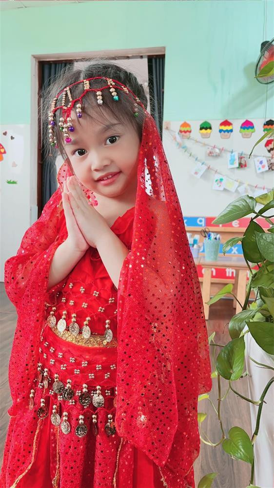 Le Duong Bao Lam bui ngui canh me vo 