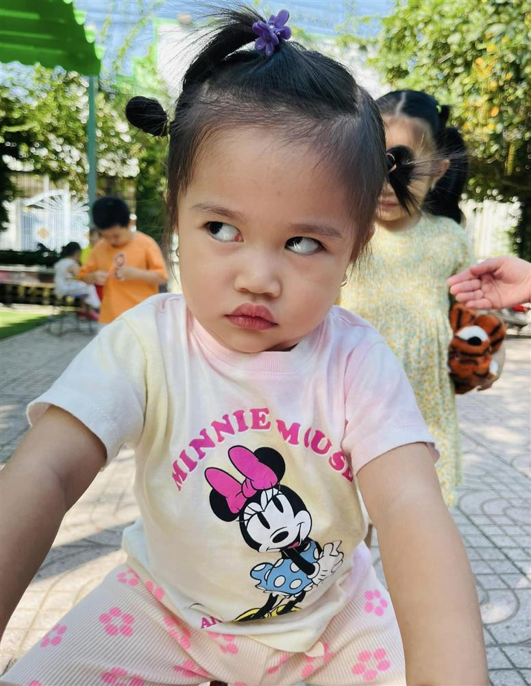 Le Duong Bao Lam bui ngui canh me vo 