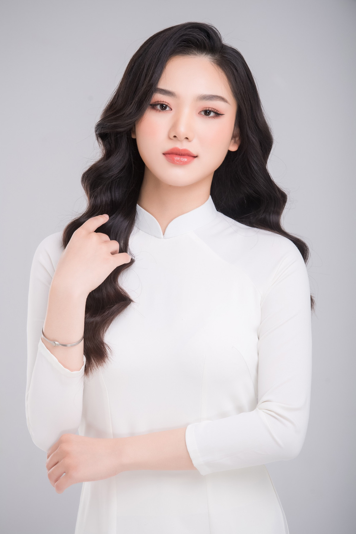 Khánh Hòa cho biết điều thú vị về ngành học Truyền thông chuyên nghiệp là sự sáng tạo, khám phá và trải nghiệm, truyền thông cũng là cầu nối để gắn kết con người với nhau. Đây là ngành học phù hợp đối với một người thích trải nghiệm và khám phá như cô.