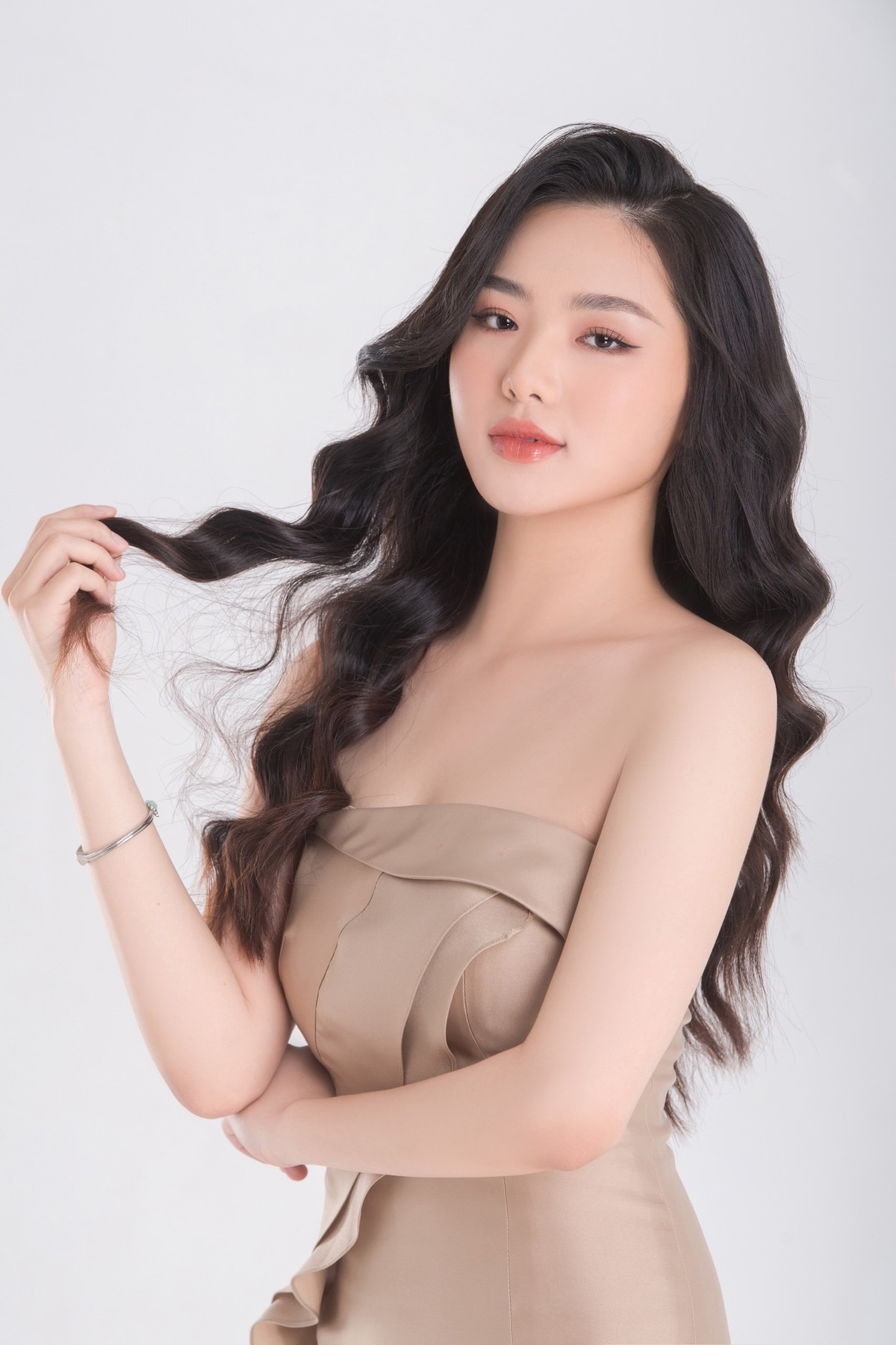 Đến với Hoa hậu Việt Nam 2022, Khánh Hòa tự tin với khả năng giao tiếp tiếng Anh, chụp hình và catwalk.