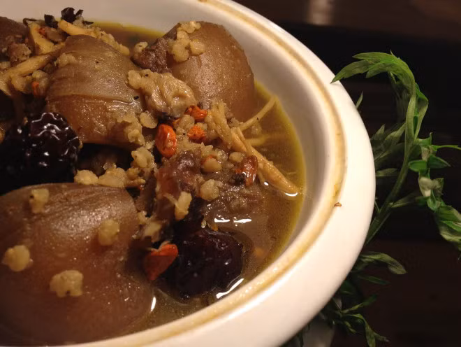 Canh chan gio ham thuoc bac cuc tot cho nguoi de mac cam lanh-Hinh-5