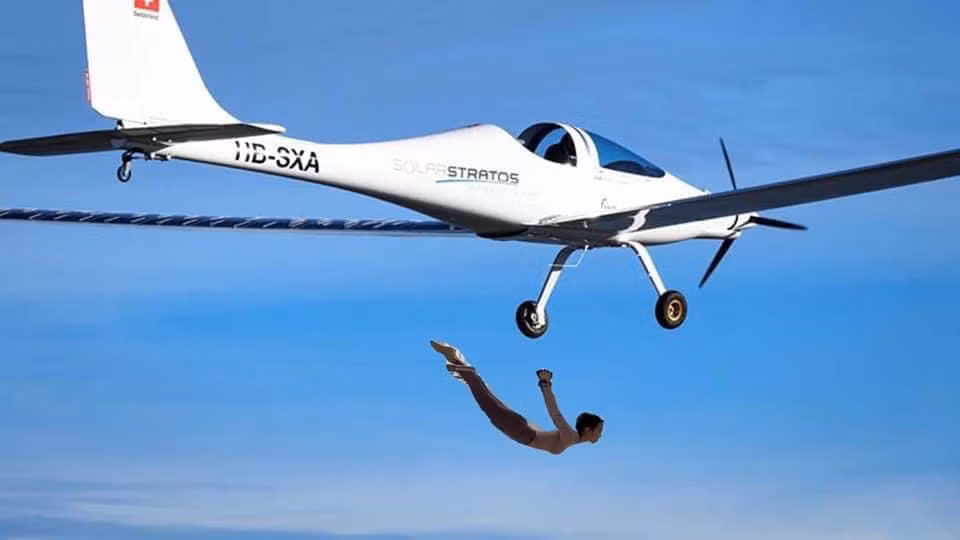 Dieu Nhi body dinh sat ngay cuoi nhung bi photoshop cuoi ngat-Hinh-5