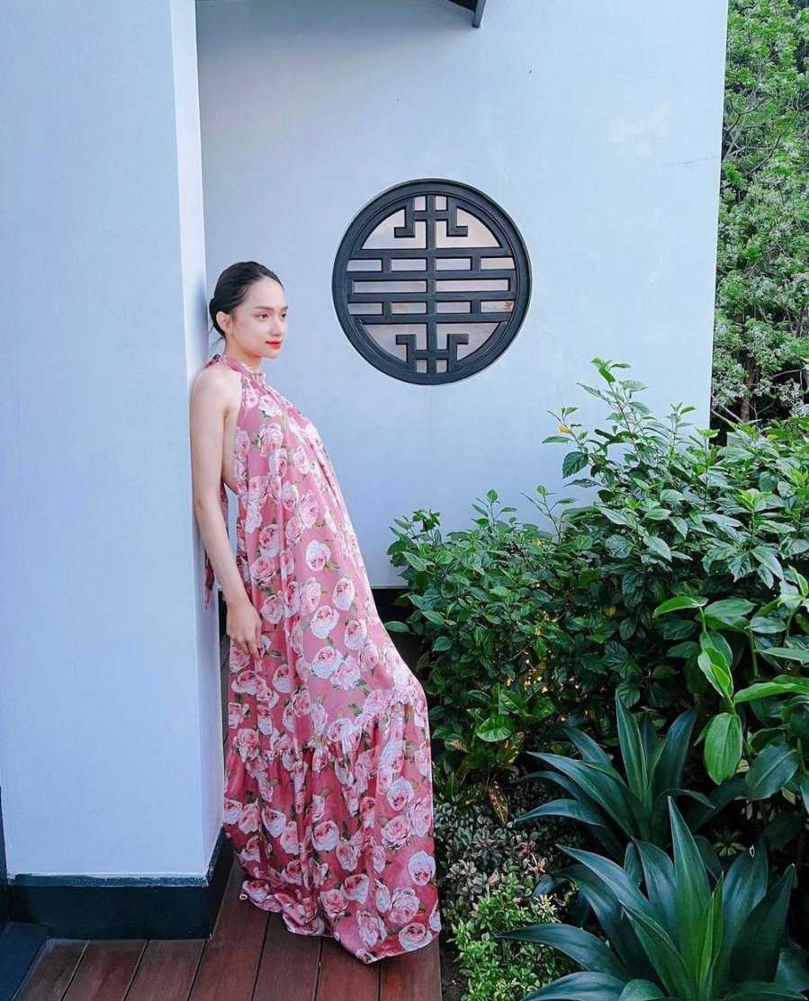 Dù chỉ ghi lại hình ảnh khi đi du lịch nhưng mỹ nhân gốc Hà thành cũng tạo dáng chuyên nghiệp.