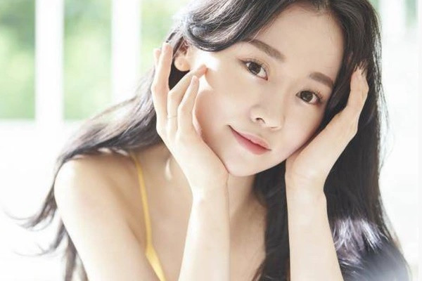 Chong quyet thue gia su cho con va su that khien toi dau long