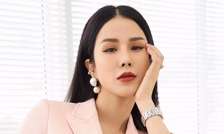 Diep Lam Anh cong khai thoi diem Nghiem Duc ngoai tinh-Hinh-2