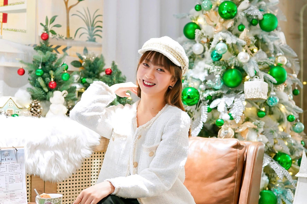 Hoa khôi Duyên dáng Hà thành 2014 đã có bạn trai, cũng là vận động viên khiêu vũ thể thao. Tuy nhiên, đôi trẻ không công khai quá nhiều hình ảnh tình cảm trên mạng xã hội.