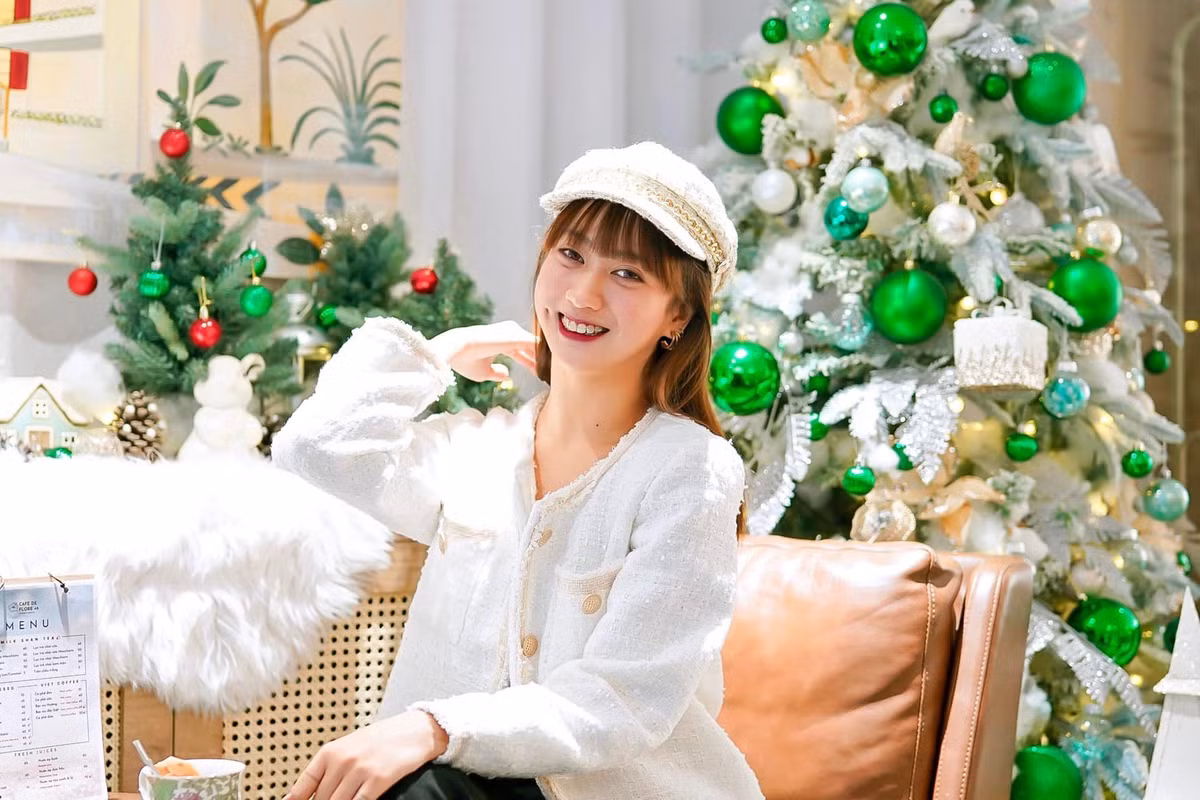 Hoa khôi Duyên dáng Hà thành 2014 đã có bạn trai, cũng là vận động viên khiêu vũ thể thao. Tuy nhiên, đôi trẻ không công khai quá nhiều hình ảnh tình cảm trên mạng xã hội.