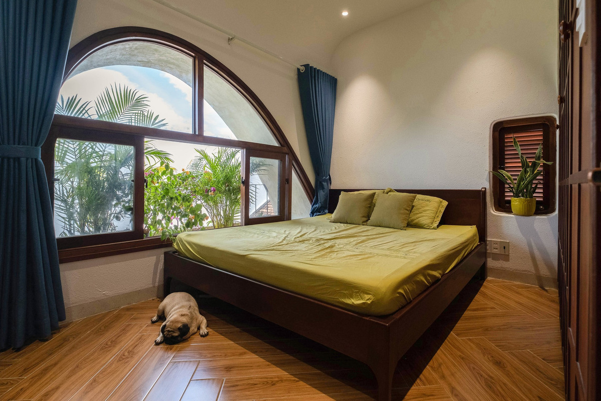 Nhà hẻm ở Nha Trang sử dụng đường cong bất định - Hình 7 Nha hem o Nha Trang su dung duong cong bat dinh-Hinh-7