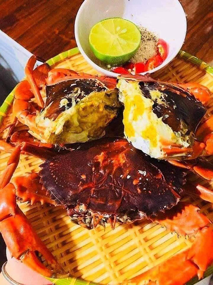 Cua hai da có thể chế biến thành nhiều món ăn ngon. Tuy nhiên, để giữ nguyên vị ngon ngọt của thịt, cua hai da thường được hấp bia, luộc, nướng mọi…