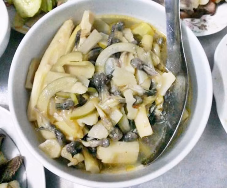 Những món ngon từ nòng nọc như: nấu canh, xào măng,...