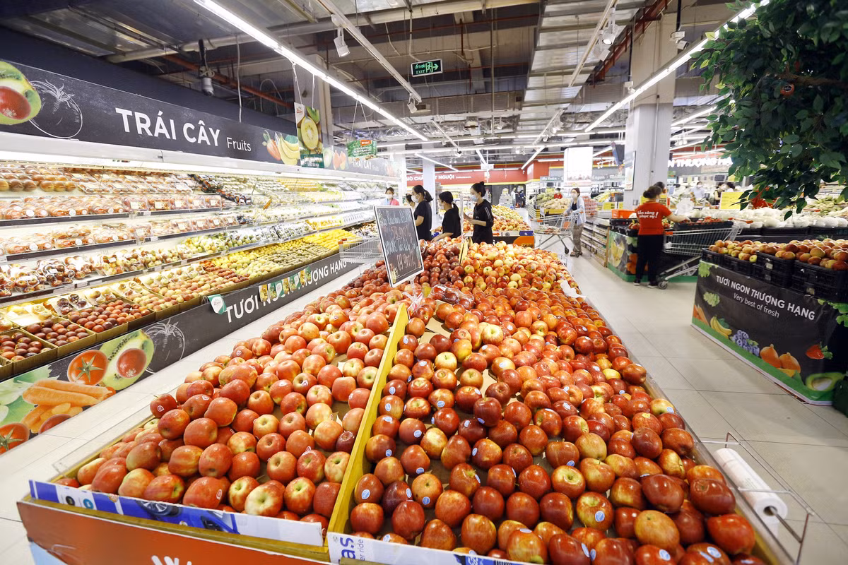 Thi truong Tet Quy Mao: 'Ong lon' ban them xoi gac, ga luoc