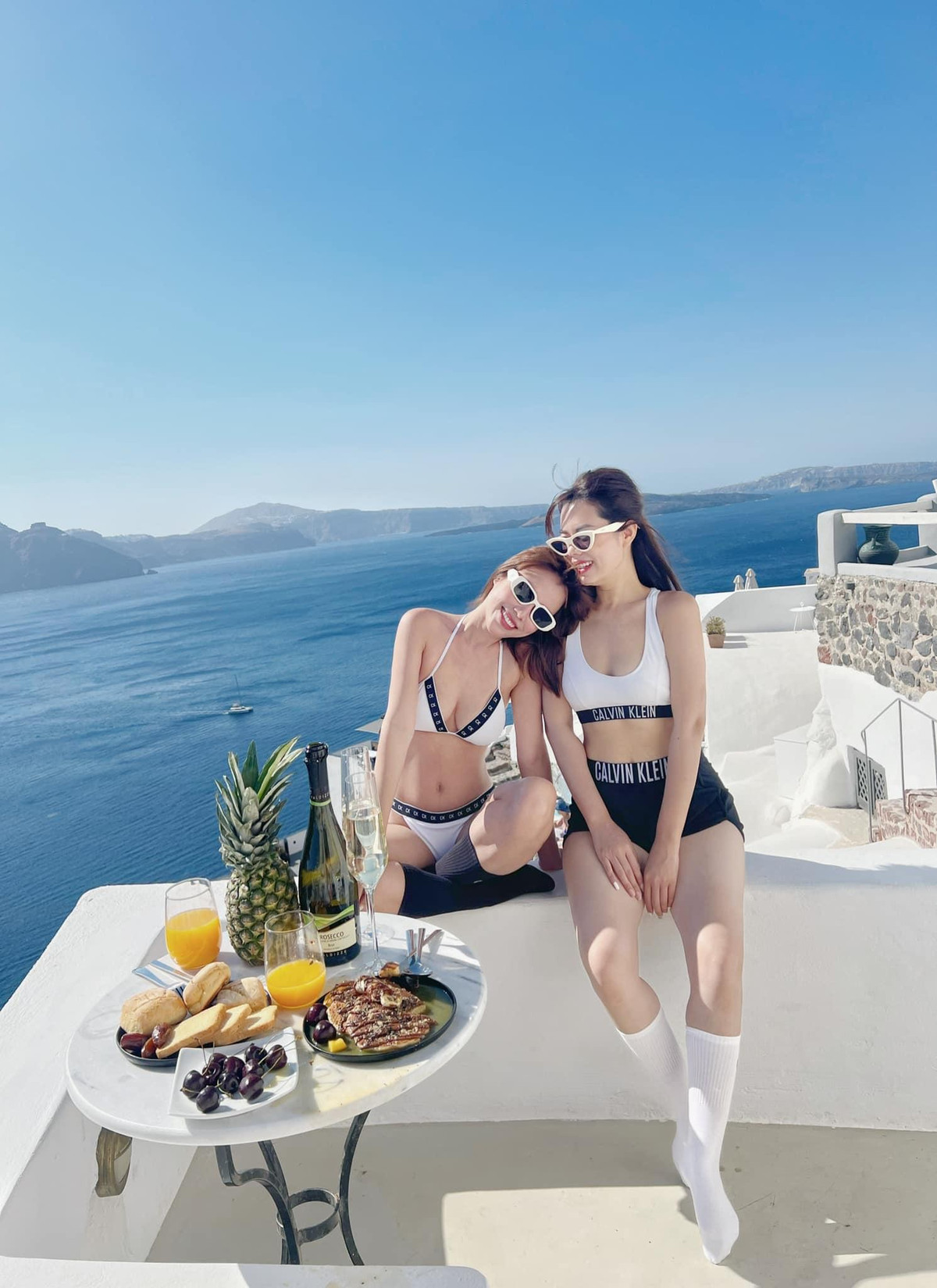 Doi ban dua nhau di 19 quoc gia ki niem 18 nam tinh ban-Hinh-4