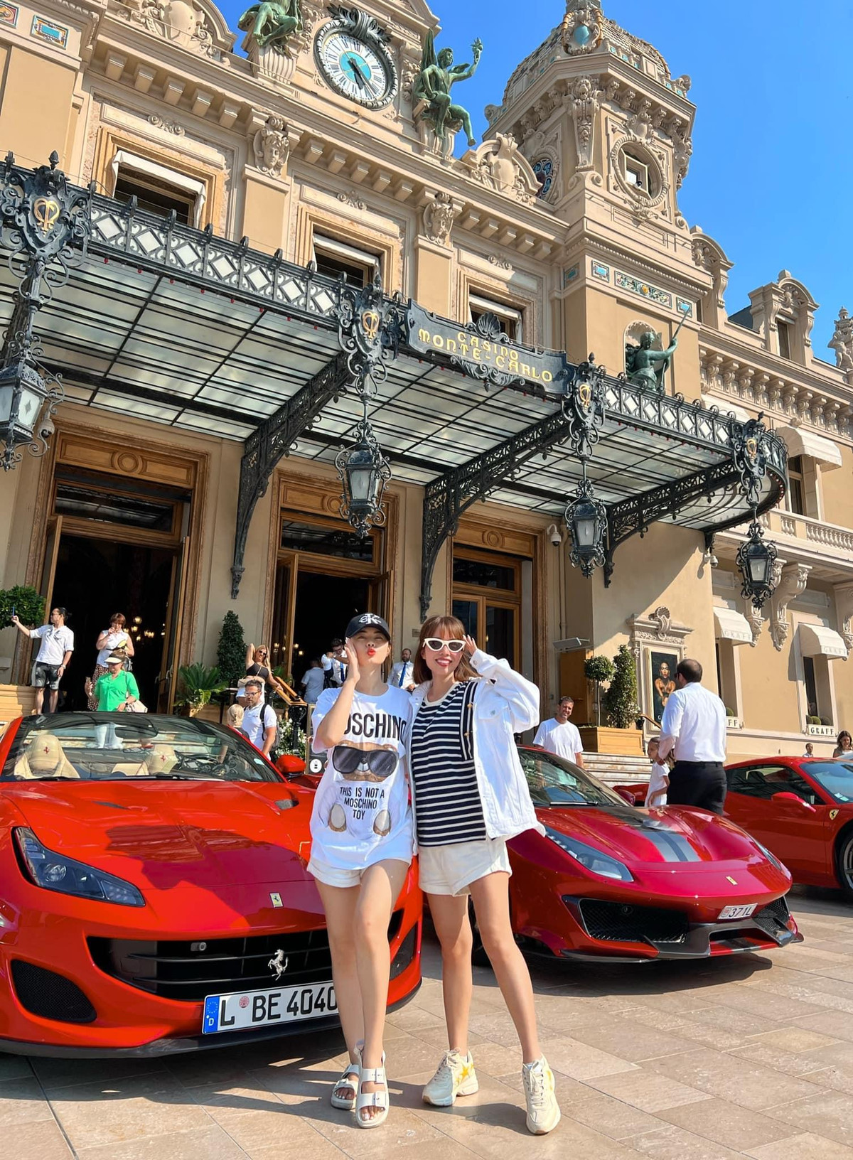 Doi ban dua nhau di 19 quoc gia ki niem 18 nam tinh ban-Hinh-7