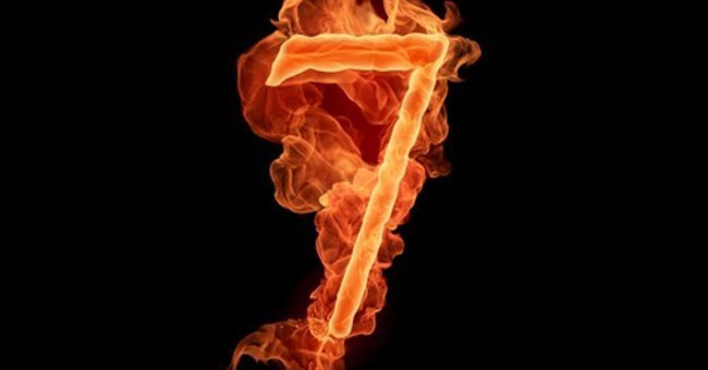 Chính vì vậy, những người sở hữu số điện thoại có đuôi là 7 hoặc số kép 77 sẽ gặp nhiều khó khăn, vất vả. (*) Thông tin chỉ mang tính tham khảo chiêm nghiệm