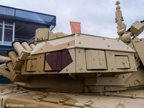 Thành phần hệ thống phòng vệ chủ động Arena biến thể mới được lắp đặt trên xe tăng nâng cấp T-72.