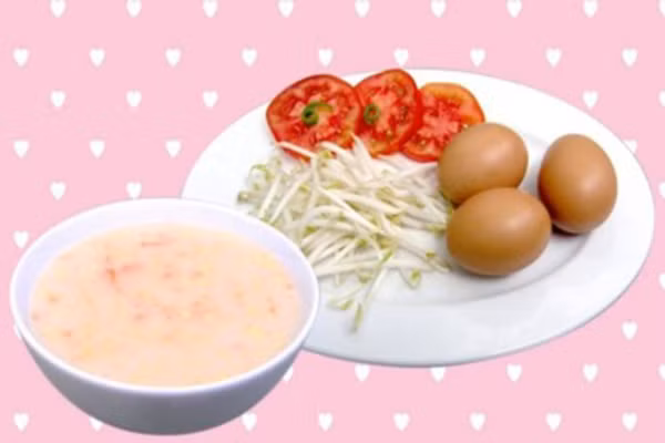 Ðặc biệt, trứng gà chứa nhiều Lysin, là một trong 8 acid amin đặc biệt cần thiết cho cơ thể. Ngoài ra cấu tạo lòng trắng chủ yếu là vitamin B2 và B3, rất có tác dụng trong việc hỗ trợ hệ thần kinh và tiêu hóa của bé. Trứng và cà chua khi kết hợp sẽ thành món canh rất ngon và bổ dưỡng, vừa dễ ăn lại dễ tiêu.