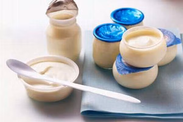 Nếu không hạp sữa, bạn có thể thay thế bằng đậu nành hoặc các sản phẩm khác chứa nhiều canxi, magiê, và vitamin D - ba khoáng chất tối ưu quan trọng để xây dựng và bảo vệ xương tốt nhất.