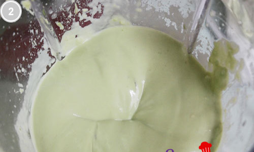 Khi phải dùng bơ ở nhiệt độ cao, nên sử dụng bơ đã tách sữa. Đun chảo nóng với nhiệt độ thật thấp cho bơ vào để bơ tan chảy hết, vừa đun vừa khuấy đều và hớt bỏ lớp bọt nổi lên cho đến khi không còn bọt nữa, phần bơ còn lại có thể dùng để chiên xào như dầu ăn.