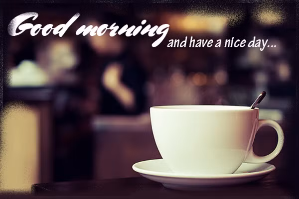 Không nên uống liên tục10 tách cà phê sẽ gây tác dụng phụ khác vì chất caffein vẫn lưu trong cơ thể 5 giờ sau, những người có nồng độ caffeine trong máu là hơn 40 microgram/ml phải hạn chế loại thức uống này.