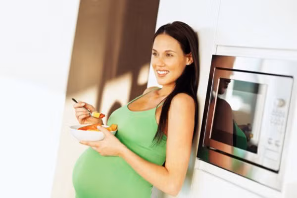 Những ảnh hưởng đến hệ thần kinh ở thai nhi có thể xuất hiện ngay từ khi thai được 4 đến 6 tuần tuổi. Nếu có thai ngoài ý muốn, tốt hơn hết là bổ sung ngay vitamin khi nhận ra mình mang thai.