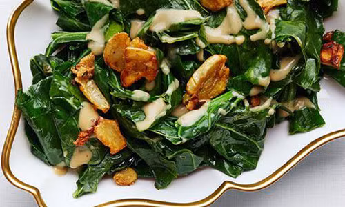 Xào. Nếu bạn là một fan hâm mộ của món rau xào thì thì chiếc sâu lòng rất phù hợp. Chảo sâu lòng giúp bạn xào được nhiều hơn chiếc chảo thông thường mà rau vẫn xanh.