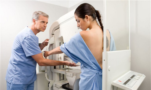 Ung thư vú là bệnh thường gặp ở phụ nữ Anh