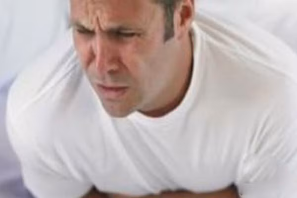 Táo bón sẽ trở thành mối quan tâm cho những người 50 với rất nhiều lý do: Chuyển động cơ bắp trong đại tràng sẽ chậm hơn một số cơ quan trong cơ thể, hoặc dùng nhiều loại thuốc như tiểu đường cũng dẫn tới táo bón . Hãy bổ sung những loại thực phẩm nhiều chất xơ như trái cây, ngũ cốc, uống nhiều nước hoặc tập thể dục thường xuyên.