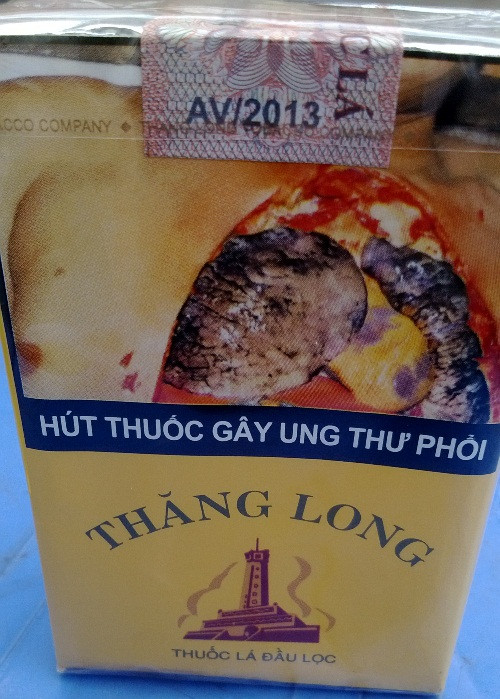 Tuy nhiên, theo điều tra của phóng viên báo điện tử Kiến Thức, hiện duy nhất chỉ có bao thuốc Thăng Long là có hình ảnh cảnh báo: hút thuốc gây ung thư phổi