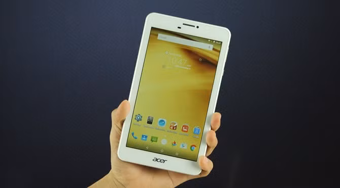  4. Acer Iconia B1-723. Máy tính bảng Acer Iconia B1-723 Máy được trang bị hệ điều hành Android Lollipop 5.1 cùng vi xử lý lõi tứ MediaTek MT8321 xung nhịp 1,3GHz. RAM 1GB cùng khả năng lưu trữ qua 16GB bộ nhớ trong, hỗ trợ mở rộng bộ nhớ bằng thẻ microSD lên đến 32GB. Ngoài ra, Acer B1- 723 còn được tích hợp 2 khe SIM, có khả năng gọi thoại và hỗ trợ 3G. Được biết, mẫu máy tính bảng này đang được bán với giá 2,2 triệu đồng.