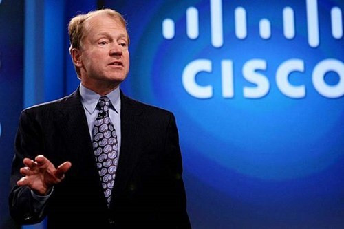  Cisco. Cisco được thành lập năm 1984 bởi hai nhà khoa học về máy tính là Len Bosack và Sandy Lerner nhằm mục đích thử nghiệm các kết nối mạng tại Đại học Stanford. Nhưng phải đến năm 1990 thì Cisco mới trở thành công ty cổ phần hóa và bắt đầu hành trình trở thành một trong những công ty có ảnh hưởng nhất đến cuộc cách mạng kỹ thuật số. Hiện nay, Cisco có hơn 70.000 nhân viên và doanh thu hàng năm đạt trên 40 tỷ USD. 