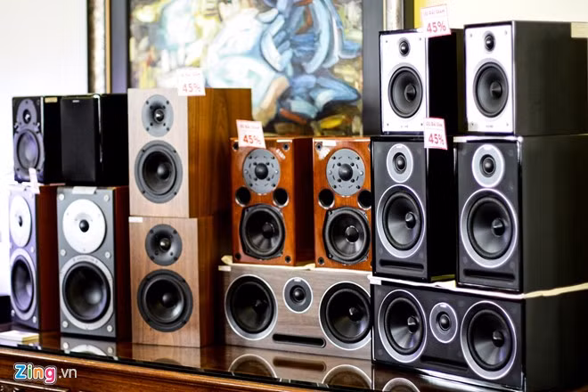 Hầu hết các sảm phẩm đều được giảm giá mạnh từ 20 đến 60%.