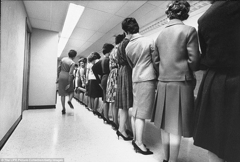 Ảnh hiếm trong lò đào tạo tiếp viên hàng không cách đây hơn 50 năm ảnh 9