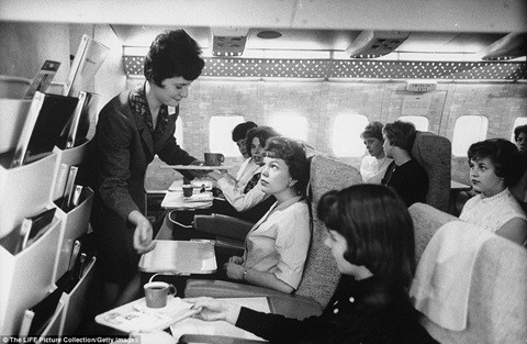 Ảnh hiếm trong lò đào tạo tiếp viên hàng không cách đây hơn 50 năm ảnh 6