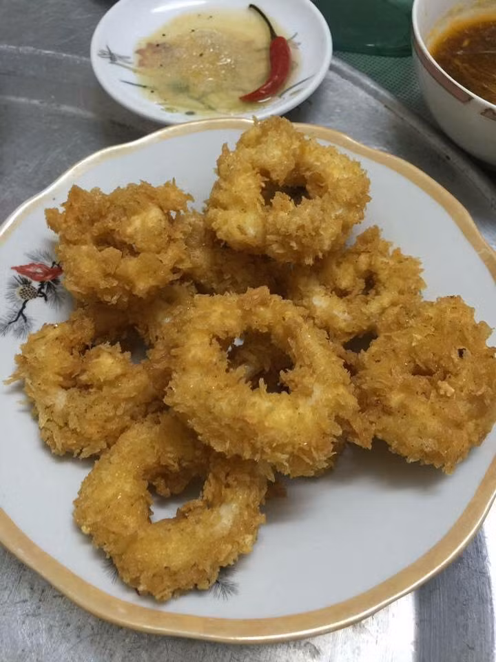 “Ông chồng của năm” không mê Euro, chăm chỉ nấu nướng ảnh 4