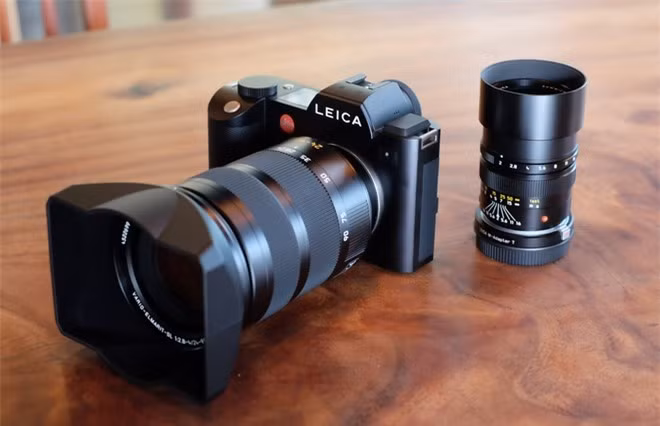 Leica SL Typ 601 ILC trang bị cảm biến CMOS full-frame độ phân giải 24 megapixel tương tự mẫu Leica Q.