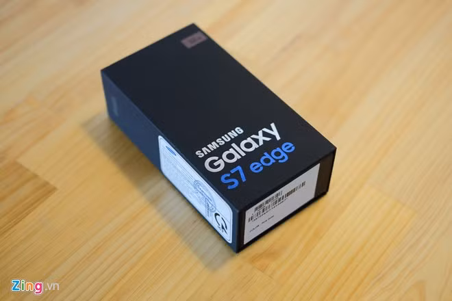 Mở hộp Samsung Galaxy S7 edge màu hồng chính hãng ở VN Mo hop Samsung Galaxy S7 edge mau hong chinh hang o VN