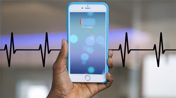  6. Tăng tốc độ sạc. Bạn đang cần đi công việc gấp nhưng phát hiện điện thoại gần hết pin? Trong những giây phút quý báu này, hãy tắt ngay các kết nối di động, Wi-Fi, Bluetooth, GPS... bằng cách mở chế độ Airplane Mode, pin của điện thoại sẽ được nạp vào nhanh hơn.